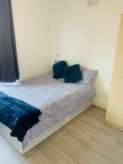 1 bedroom in a house share to rent, Rectory Road, Southall UB2