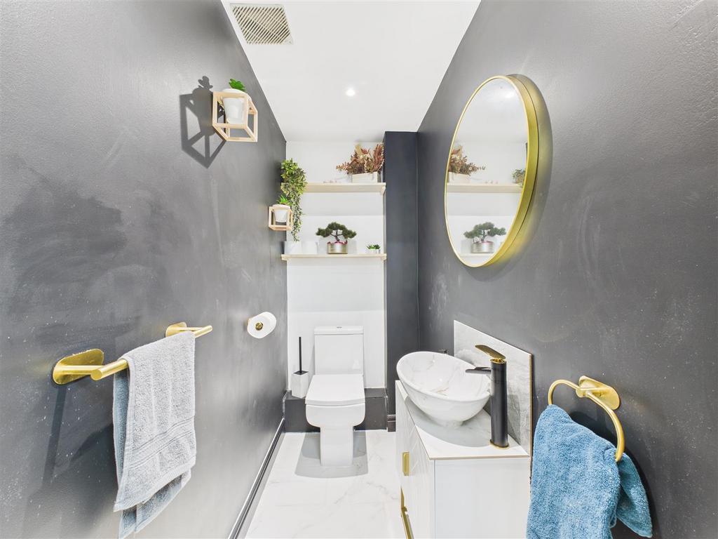 CAM05193 G0-PR0070-STILL006.jpg