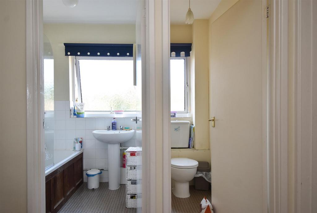 Bathroom &amp; W/C