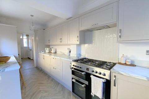 3 bedroom semi-detached house for sale, Beech Avenue, Scartho