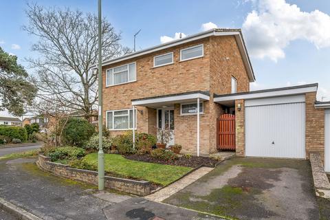 3 bedroom link detached house for sale, Honeysuckle Close, Basingstoke RG22 5RH
