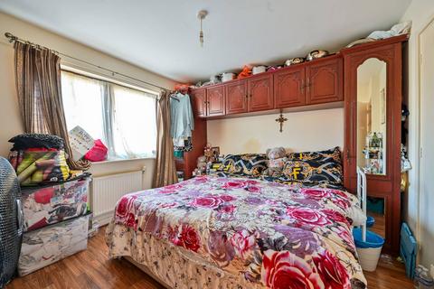 2 bedroom terraced house for sale, Gatonby Street, Peckham, London, SE15