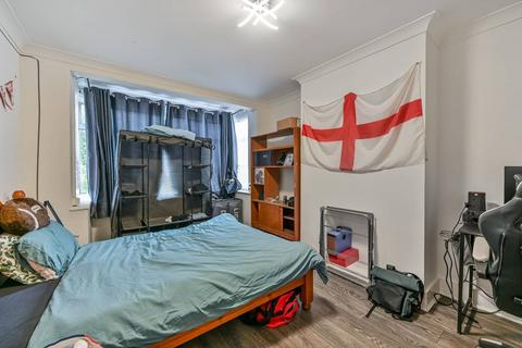 undefined, Vincam Close, Twickenham, TW2