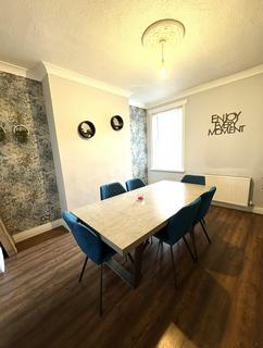 3 bedroom terraced house to rent, Thornton Road, Bootle L20
