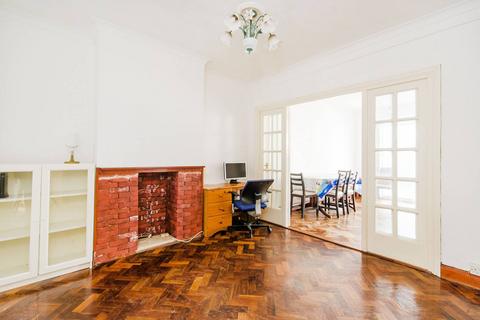 undefined, Avalon Road, West Ealing, London, W13