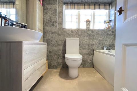 undefined, Holbeck Hill, Scarborough, YO11