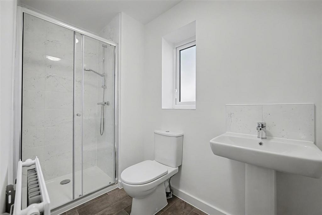 Main Bathroom.jpeg
