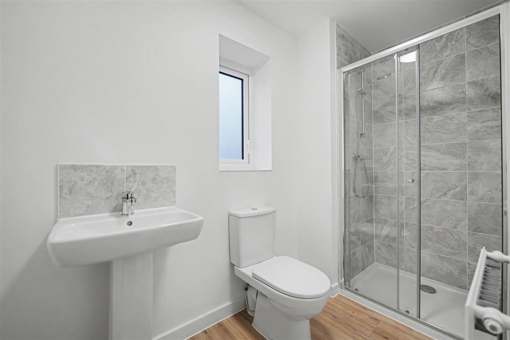 Ensuite.jpeg