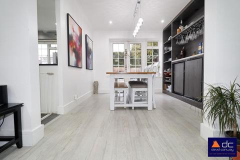 undefined, Squirrels Close, Uxbridge, UB10 9NZ