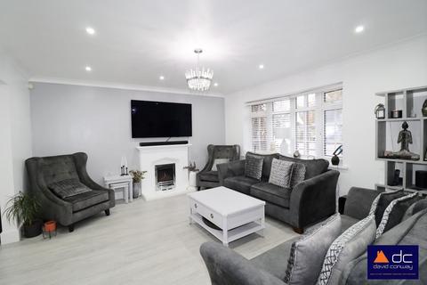 undefined, Squirrels Close, Uxbridge, UB10 9NZ