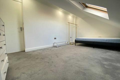 House share to rent, Perryn Road, Acton