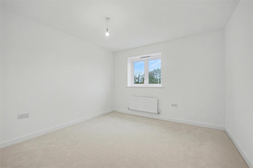 Bedroom 2 (2).jpeg