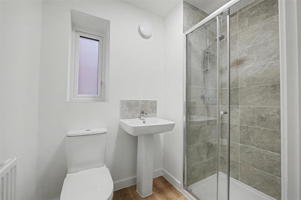 Ensuite.jpeg
