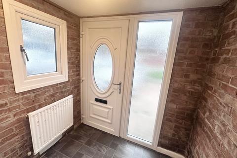 3 bedroom semi-detached house to rent, Carlton, Nottingham NG4