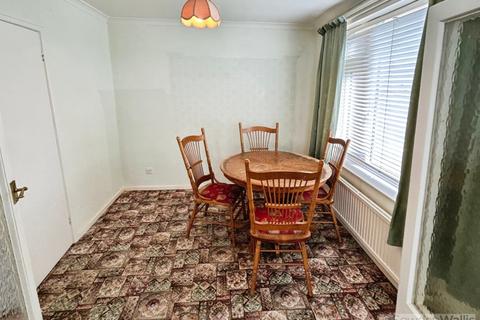 3 bedroom semi-detached house for sale, Caithness Road, Stamford
