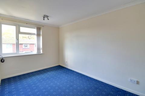 3 bedroom terraced house for sale, LAMBERT CLOSE, WATERLOOVILLE