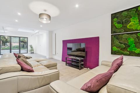 undefined, Grange Gardens, Pinner Village, HA5