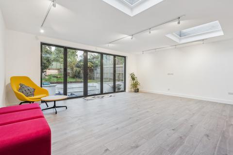 undefined, Grange Gardens, Pinner Village, HA5