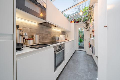 undefined, Elm Park, London, SW2