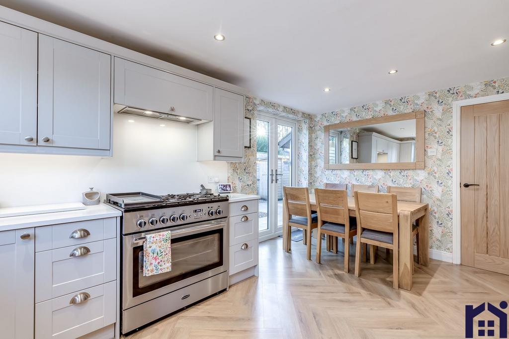 Dining kitchen