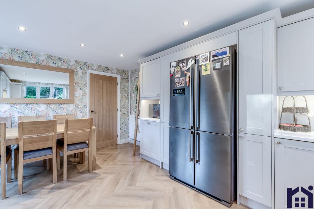 Dining kitchen
