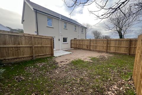 undefined, Lon Cledan, Stad Craig Ddu, Llanon, SY23