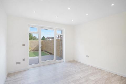 undefined, Sovereign Grove, Wembley