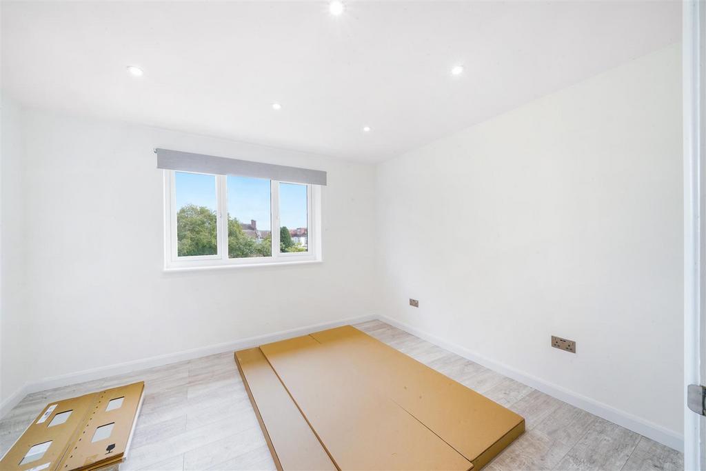 20 Sovereign Grove - BDwtk Qi1p Bca37 CUTU2 R.jpg