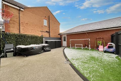 4 bedroom detached house for sale, Strathmore Gardens, South Shields