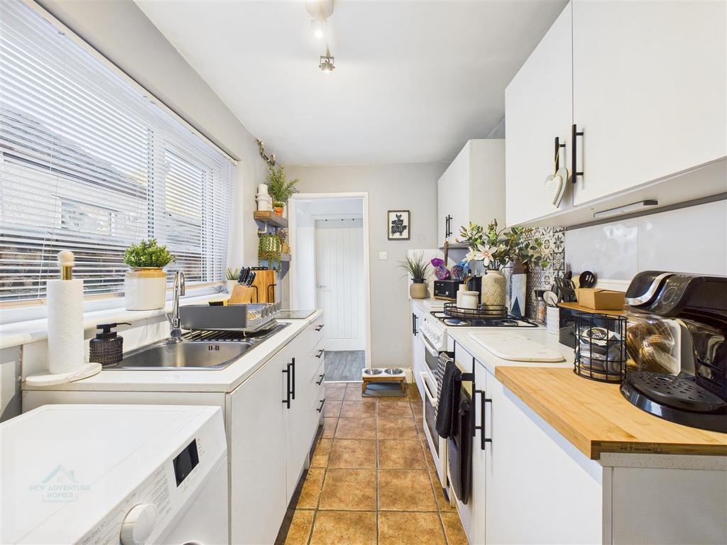 CAM04675 G0-PR0044-STILL012.jpg