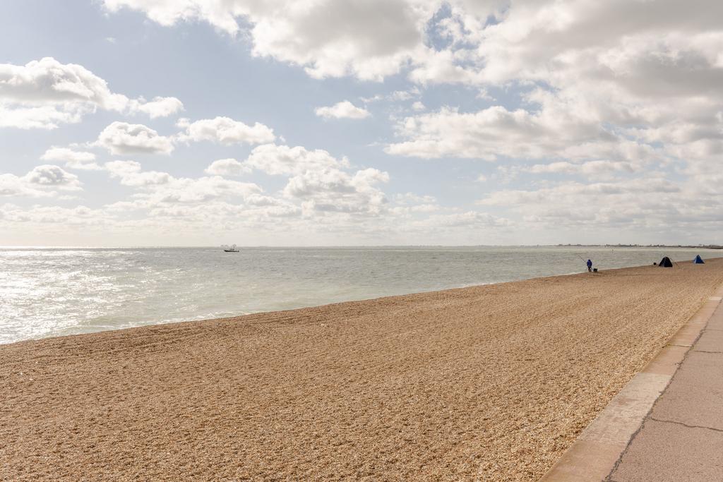236588 20241003 the works hythe tmh 51 hi res...