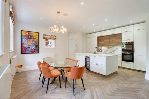 4 bedroom apartment for sale, Shepherds Hill, Highgate, London, N6
