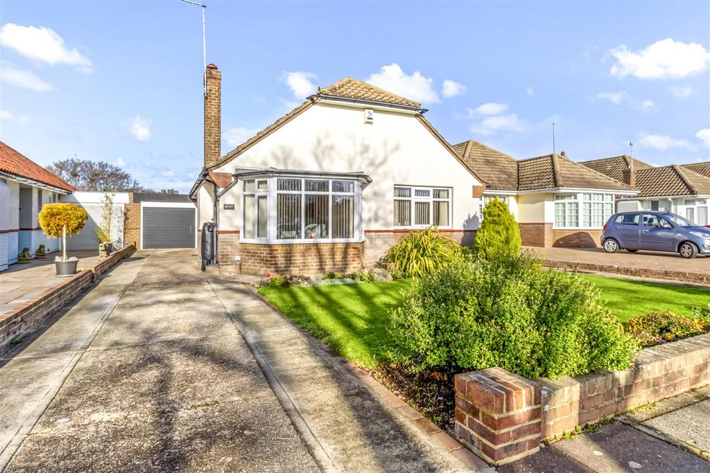 27 Thakeham Drive-026.JPG