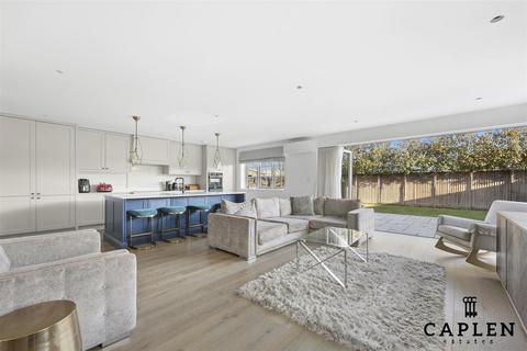 undefined, Beechview Drive, Waltham Abbey