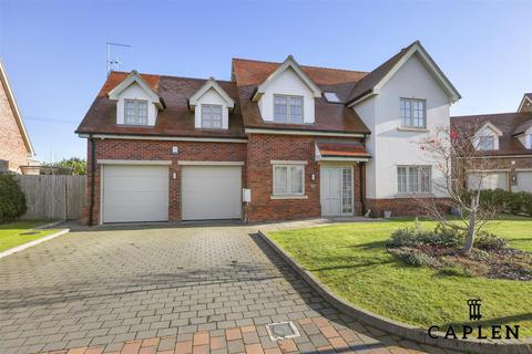 5 bedroom detached house for sale, Beechview Drive, Waltham Abbey