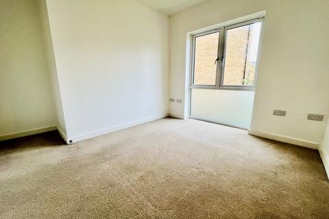 1 bedroom apartment to rent, Station Approach, Braintree