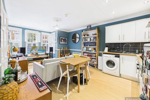 1 bedroom apartment for sale, Claremont Gardens, Surbiton KT6