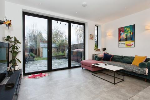 3 bedroom semi-detached house for sale, Cardigan Street, Newmarket CB8