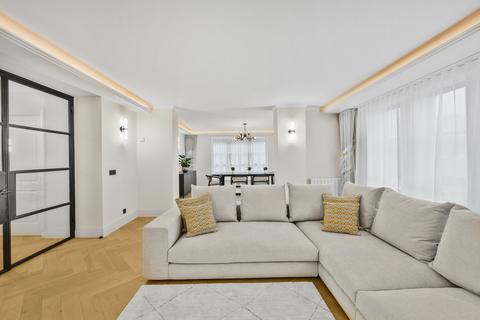 3 bedroom apartment to rent, Kendal Street, London W2