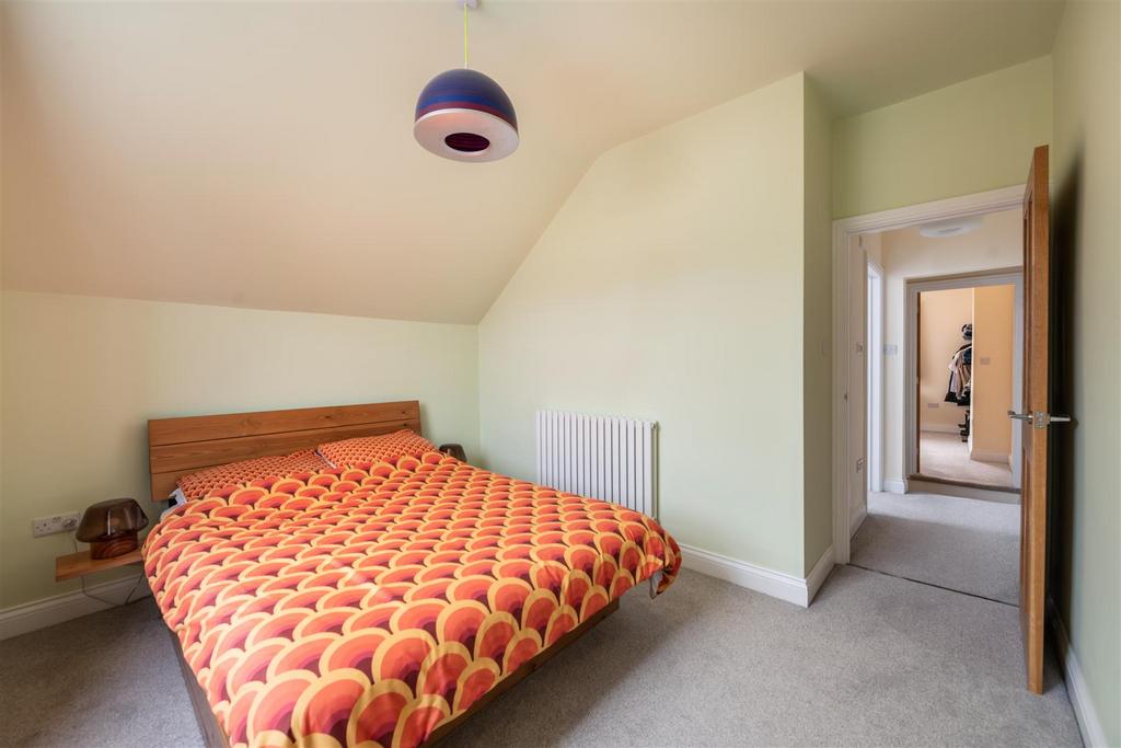 95 Nutley Lane internals more4.jpg