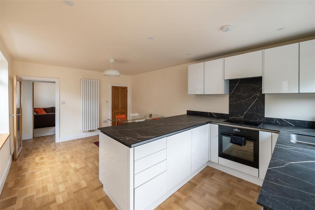 95 Nutley Lane internals more12.jpg