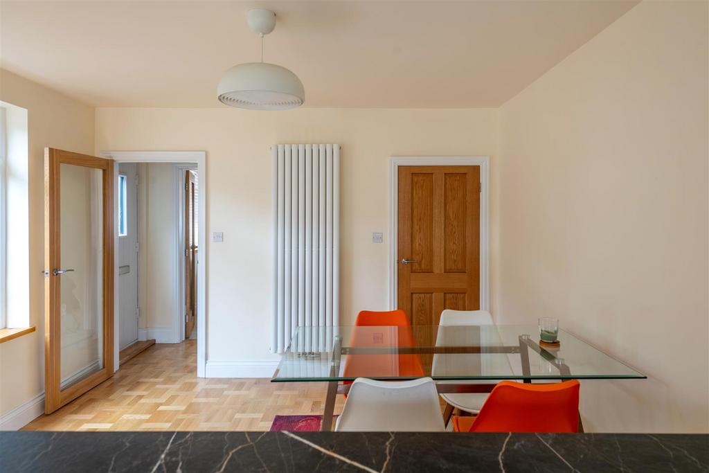 95 Nutley Lane internals-4.jpg