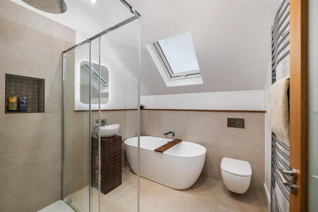 95 Nutley Lane internals more1.jpg