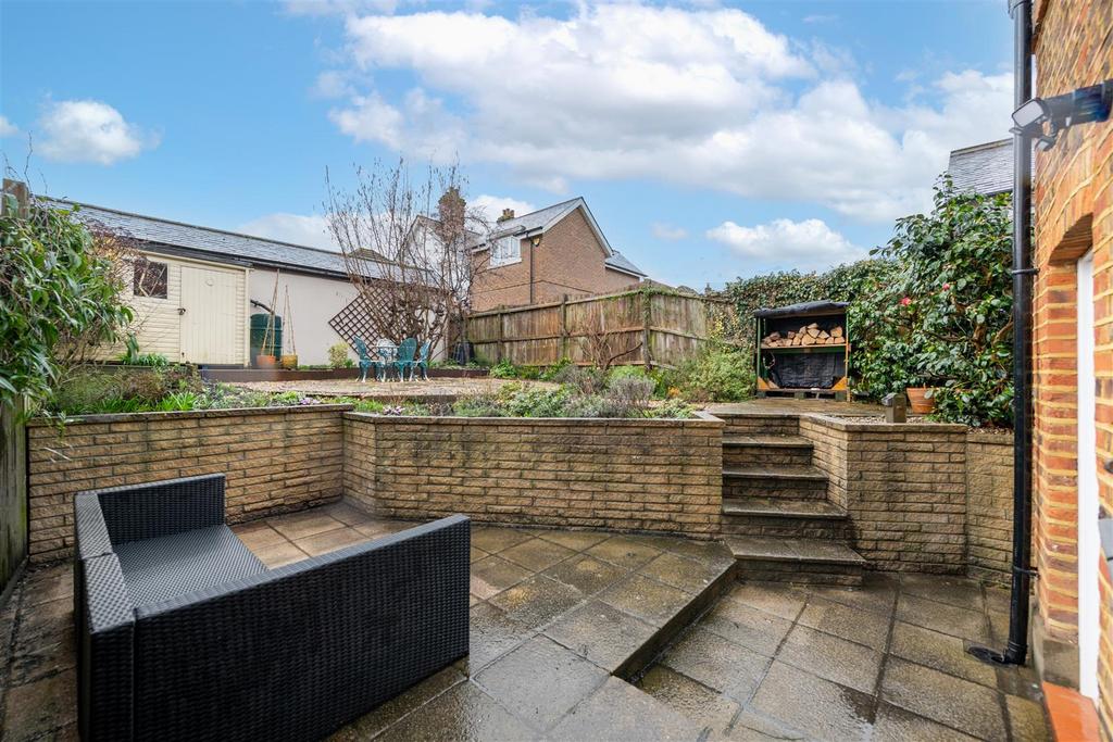 95 Nutley Lane garden no shed -2.jpg