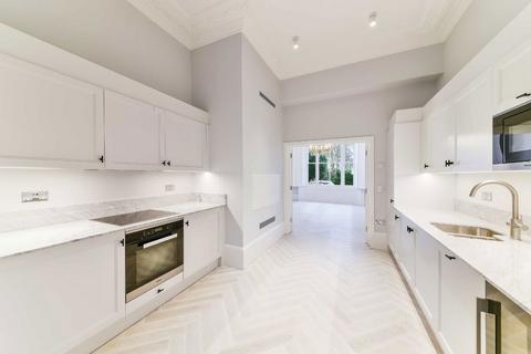 3 bedroom flat to rent, Leinster Square, London W2