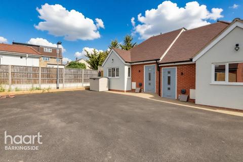 3 bedroom semi-detached bungalow for sale, Peachtree Close, Hainault