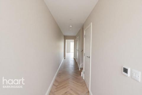 3 bedroom semi-detached bungalow for sale, Peachtree Close, Hainault