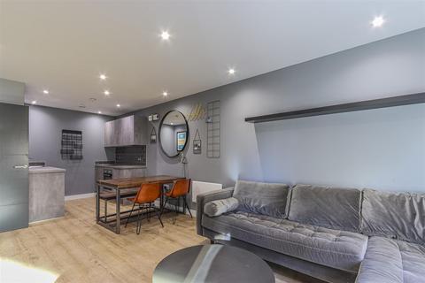 1 bedroom apartment to rent, Trade Street, Cardiff CF10