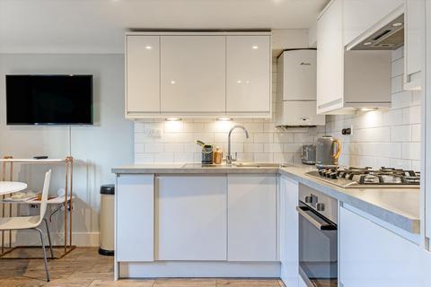 2 bedroom flat to rent, Church Road, Richmond, TW10