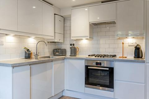 2 bedroom flat to rent, Church Road, Richmond, TW10
